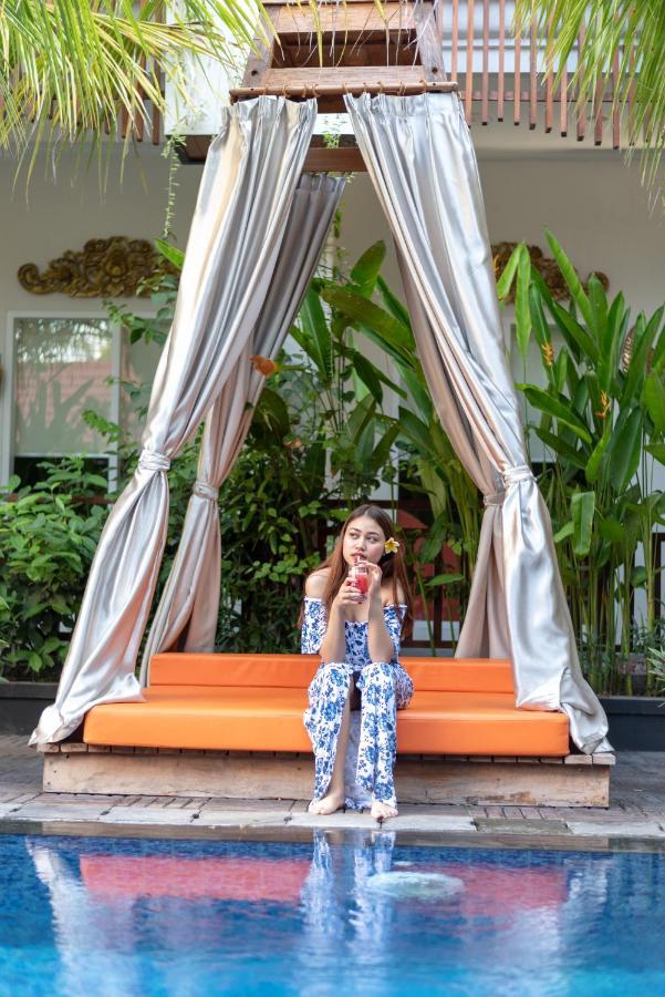 Hotel The Nyaman Bali Kuta Lombok Exterior foto